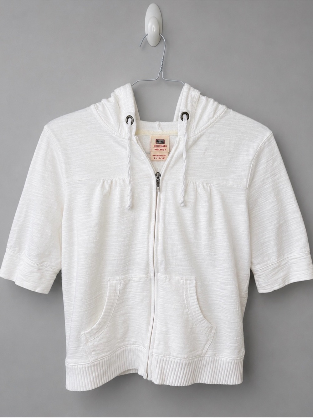 Faded glory woman’s size large 12/14 White Short-Sleeve Zip-Up Hoodie short